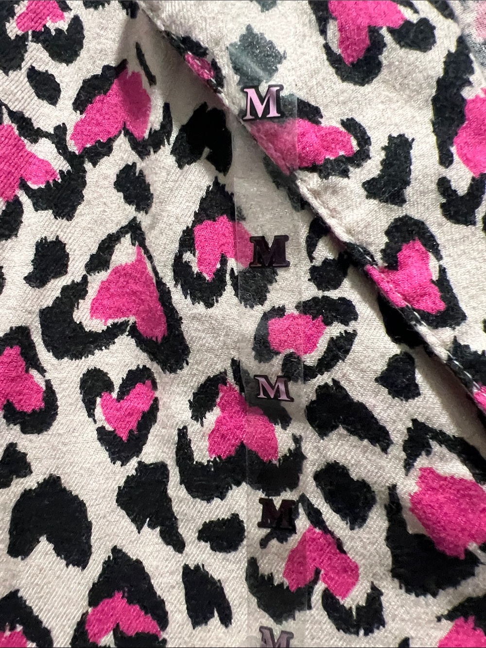 Victoria's Secret Pink and Black Heart Leopard Button-Front Pajama Top - Picture 3 of 10
